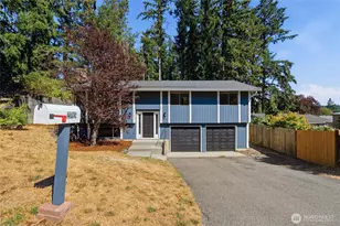 2715 Lodgepole Dr SE, Port Orchard, WA 98366 - Photo 3