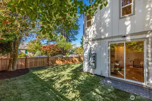 121 N 136th St, Seattle, WA 98133 - Photo 31
