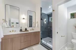 121 N 136th St, Seattle, WA 98133 - Photo 23