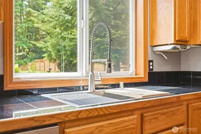 8206 211th Avenue SE, Snohomish, WA 98290 - Photo 9