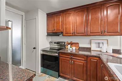 6788 138th Avenue NE #623, Redmond, WA 98052 - Photo 9