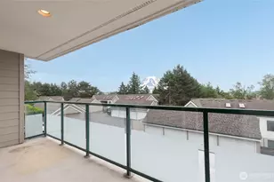 15315 Sunwood Blvd, Tukwila, WA 98188 - Photo 1