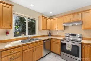 6260 Alexis Dr NE, Bremerton, WA 98311 - Photo 9