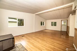 9251 Olalla Valley Rd SE, Port Orchard, WA 98367 - Photo 13