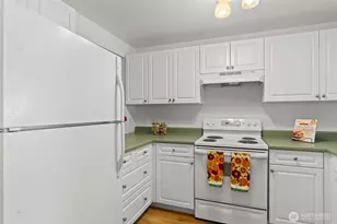 23339 Cedar Way, Mountlake Terrace, WA 98043 - Photo 19