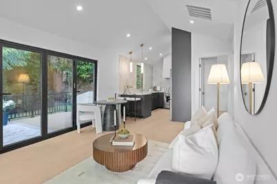 4011 SW Maryland Place, Seattle, WA 98116 - Photo 5