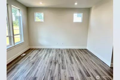 957 Willow St, Kelso, WA 98626 - Photo 5