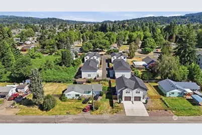 957 Willow St, Kelso, WA 98626 - Photo 3