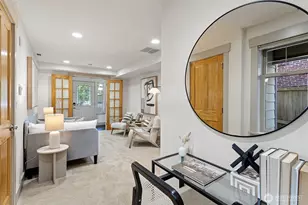 4423 Phinney Ave N, Seattle, WA 98103 - Photo 23