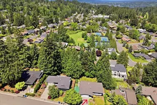 17816 NE 12th St, Bellevue, WA 98008 - Photo 35