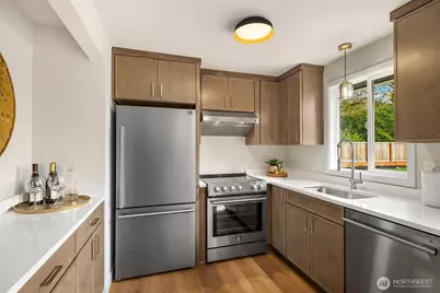 10125 NE 202nd St, Bothell, WA 98011 - Photo 5