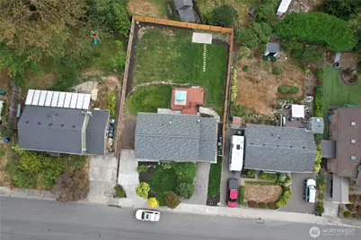 10125 NE 202nd St, Bothell, WA 98011 - Photo 35