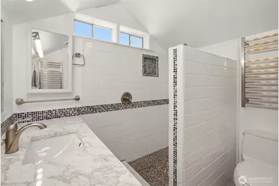 10532 Evanston Avenue N, Seattle, WA 98133 - Photo 25