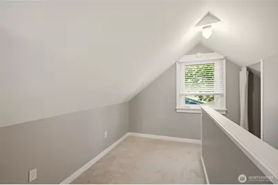 10532 Evanston Avenue N, Seattle, WA 98133 - Photo 23