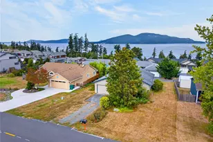3812 W 3rd St, Anacortes, WA 98221 - Photo 25