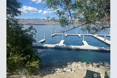 4057 Lakeview Place, Chelan, WA 98816 - Photo 7