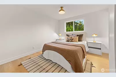 16301 Wallingford Avenue N, Shoreline, WA 98133 - Photo 17