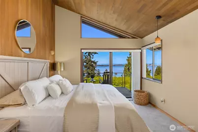 10793 NE Bill Point Drive, Bainbridge Island, WA 98110 - Photo 21