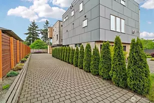 3319 W Elmore St, Seattle, WA 98199 - Photo 23