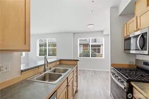 560 225th Ln NE, Sammamish, WA 98074 - Photo 15