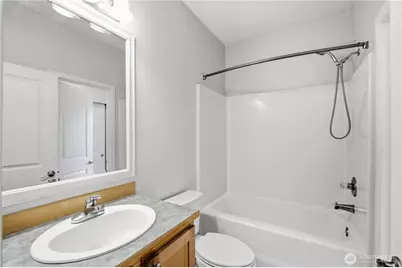 560 225th Lane NE #B101, Sammamish, WA 98074 - Photo 3