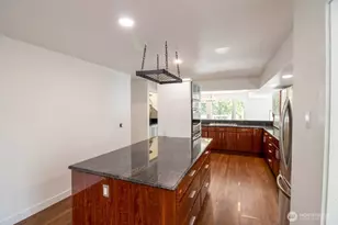 7255 E Mercer Way, Mercer Island, WA 98040 - Photo 13
