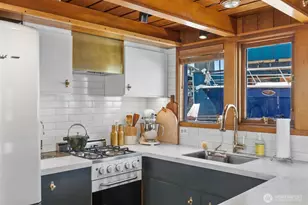 3308 Fuhrman Ave E, Seattle, WA 98102 - Photo 7