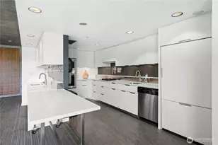 501 Roy St, Seattle, WA 98109 - Photo 9