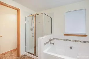 4311 NE 9th Pl, Renton, WA 98059 - Photo 9