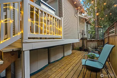 9406 Linden Avenue N #B, Seattle, WA 98103 - Photo 29
