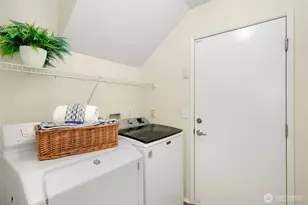 595 241st Ln SE, Sammamish, WA 98074 - Photo 23