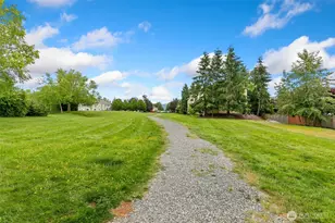 595 241st Ln SE, Sammamish, WA 98074 - Photo 35