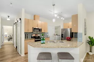 595 241st Ln SE, Sammamish, WA 98074 - Photo 9