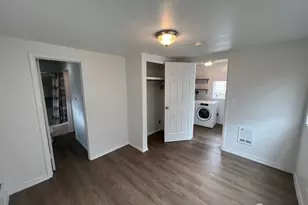 913 Charlotte Ave W, Bremerton, WA 98312 - Photo 3