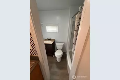 913 Charlotte Avenue W, Bremerton, WA 98312 - Photo 9
