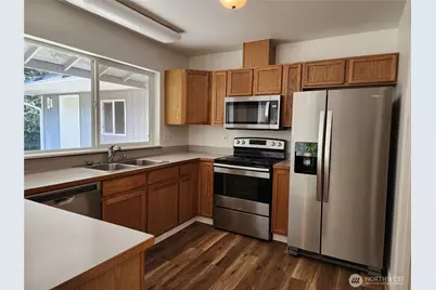 181 E Oakdale Street, Allyn, WA 98524 - Photo 5