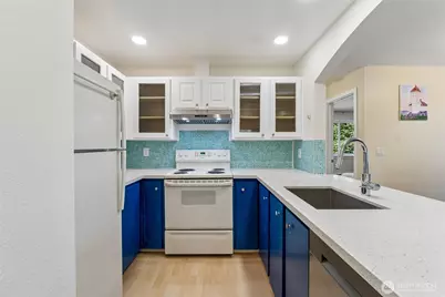 6835 NE 153rd Place #A202, Kenmore, WA 98028 - Photo 5