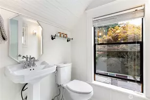 2107 NW 65th St, Seattle, WA 98117 - Photo 27