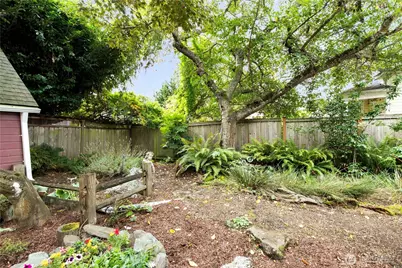 2107 NW 65th Street, Seattle, WA 98117 - Photo 33
