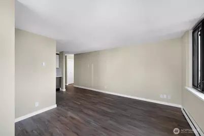 2100 3rd Avenue #2104, Seattle, WA 98121 - Photo 9