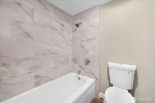 2100 3rd Ave, Seattle, WA 98121 - Photo 11