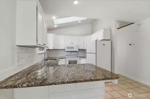 14016 SE 156th Ct, Renton, WA 98058 - Photo 9