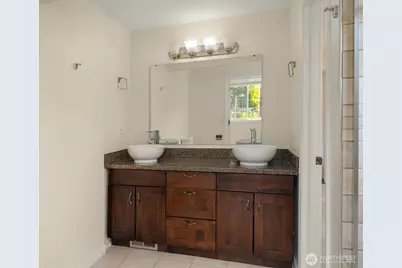 16204 Main Street, Bellevue, WA 98008 - Photo 15