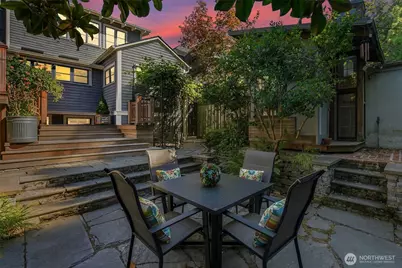 2217 Federal Avenue E, Seattle, WA 98102 - Photo 35