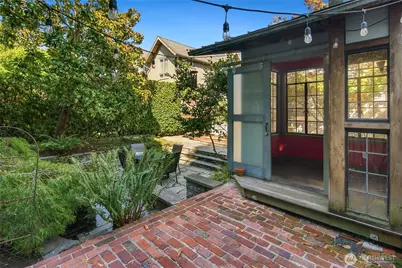 2217 Federal Avenue E, Seattle, WA 98102 - Photo 33