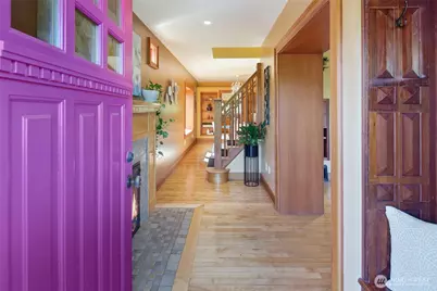 2217 Federal Avenue E, Seattle, WA 98102 - Photo 3
