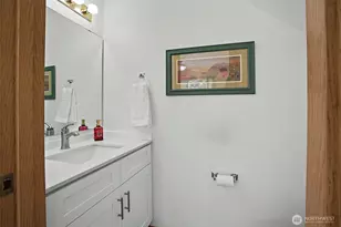 4718 39th St NE, Tacoma, WA 98422 - Photo 15