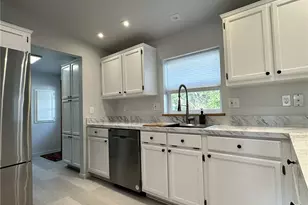 330 W 5th St, Waitsburg, WA 99361 - Photo 3