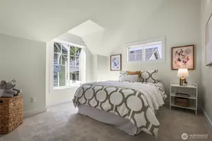 8846 Midvale Ave N, Seattle, WA 98103 - Photo 13