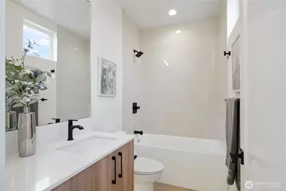 9013 14th Avenue SW, Seattle, WA 98106 - Photo 13